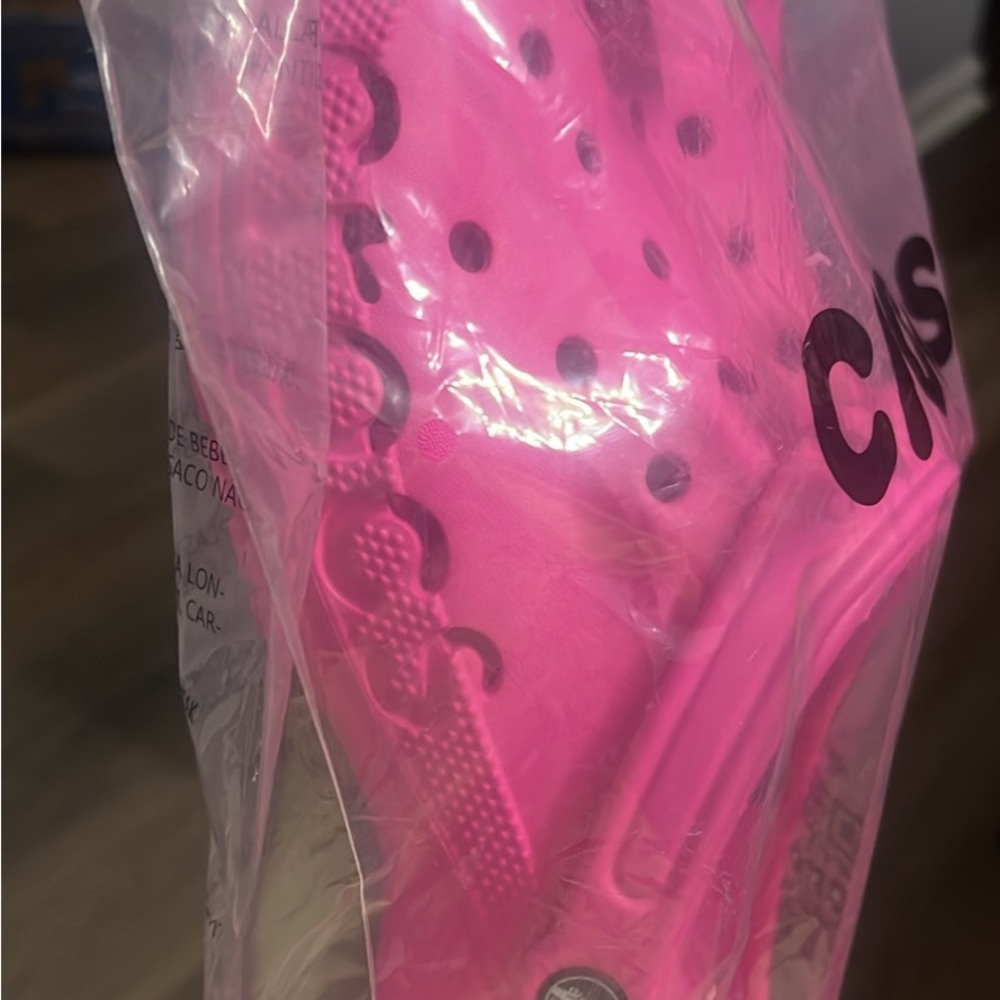 CROCS Classic Clog in Hot Pink - Picture 2 of 4